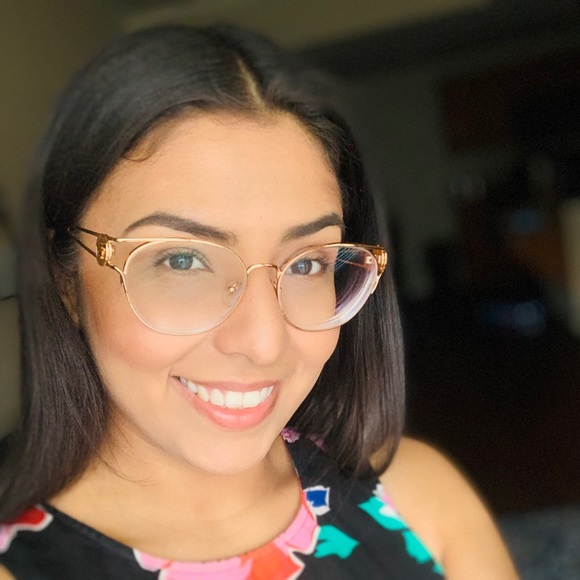 Meet your Posher, Margo - Picture 1 of 1